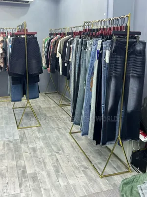 High Quality 6feets Height, Super Strong Gold Cloth Rack