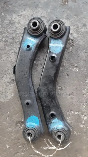 Upper Arms Hyundai Santa Fe 014 Hyundai Ix35