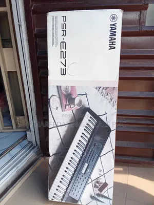 Yamaha PSR E273 Keyboard