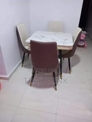 Beautiful Dinning Table and Chairs