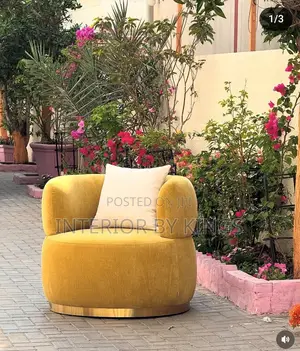 Luxury Single Seater Can Be Made in Colors of Your Choice