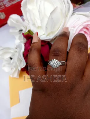 Deluxe Silver Mossanite Diamond Stone Engagement Ring