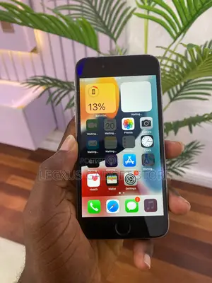 Apple iPhone 6s 64 GB Gray