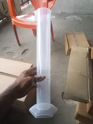 1000ml Graduated Plastic Measuring Cylinder