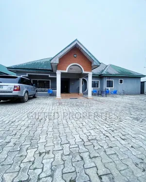 11rooms Hotel With Federal Light and 22⁄3plot in Woji P/H
