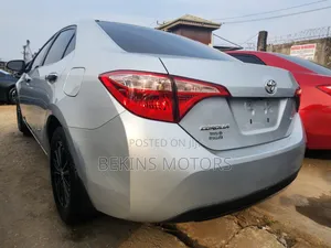 Toyota Corolla 2018 Silver