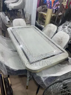 Beautiful Dining Table and Chairs