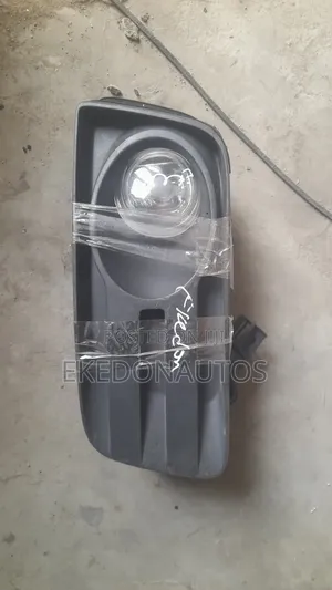 Front Bumper Foglamp and Cover for Mazda Cx7 2009 Model
