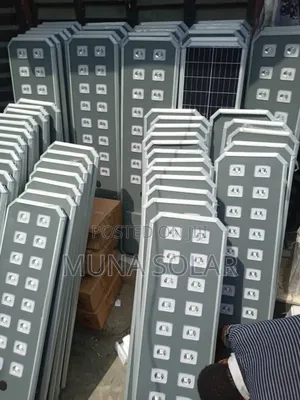 300w 16 Eye Iron Body Felicity Solar Street Light