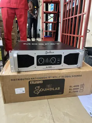 SOUNDLAB Professional Power Amplifies/Slave Model SL4000