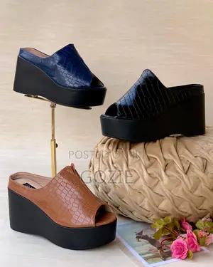 Layki Wedge Slippers
