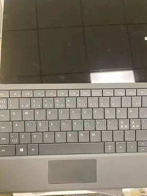 Microsoft Surface 64 GB Gray