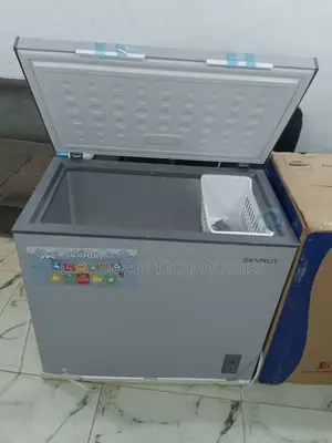 Spacious Skyrun 200L Chest Freezer(Bd-200a)