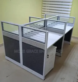 4 Partitions Workstation for Staff.