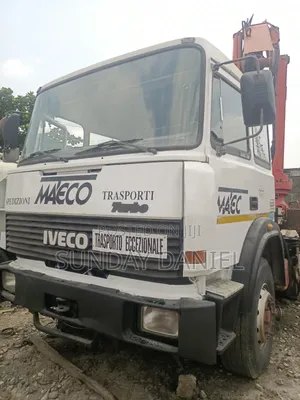 Iveco Trailer Head and 16 Tone Hiab Tokunbo