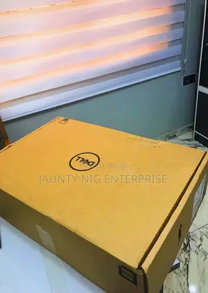 New Laptop Dell Inspiron 27 7710 8GB Intel Core I7 SSD 1T