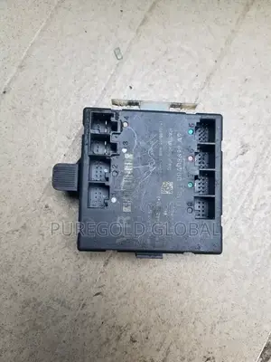 C Class 2010 Door Control Module