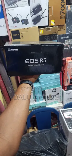 Canon EOS R5 Mirrorless Camera