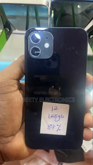 Apple iPhone 12 64 GB Black