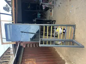 Frameless Window With a Fixed