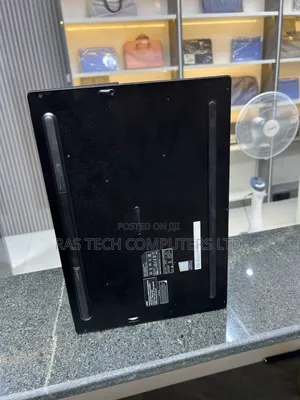 Laptop MSI GS65 Stealth Thin 8RE 16GB Intel Core I7 SSD 1T