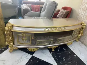 Royal Tv Stand