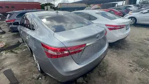 Toyota Avalon Limited 4dr Sedan (3.5L 6cyl 6A) 2015 Silver