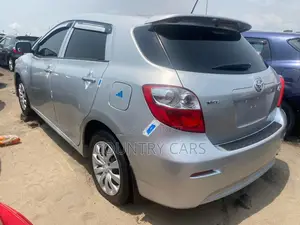 Toyota Matrix 2011 Silver