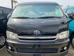 Toyota HiAce 2016 Black