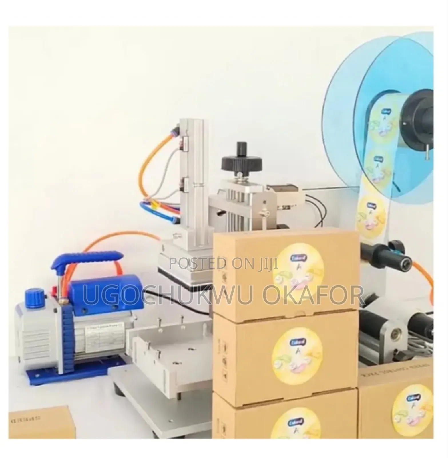 Flat Bottle Sticker Labeling Machine Sticker Labeling