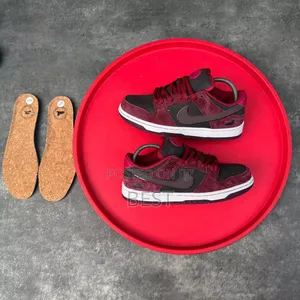 Nike Sb Dunk Low X Riot Skateshop *Size - 40 - 45
