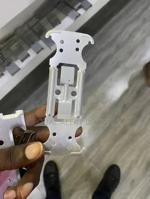 Cross-Connector
