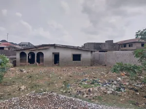 Half Plot Facing Popular Governors Road