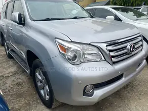Lexus GX 2013 Silver