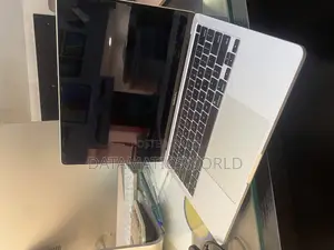 Laptop Apple MacBook Pro 2020 32GB Intel Core I7 SSD 1T