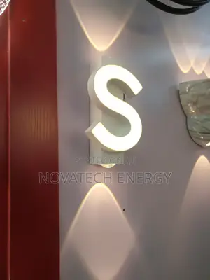 S Design Wall Bracket With White and Warm White Led Lights