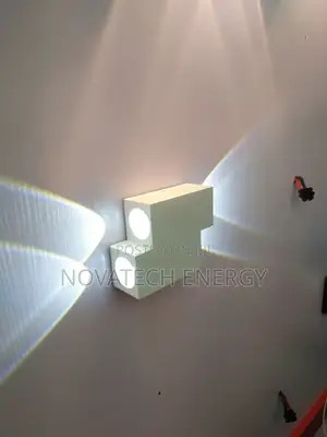 4 Way Outdoor Wall Bracket With White and Warm White Lights