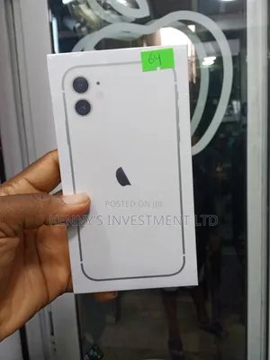 New Apple iPhone 11 64 GB White