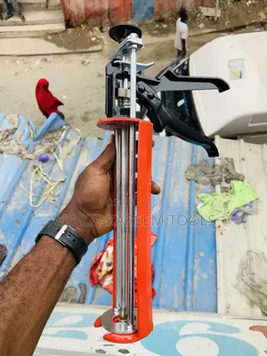 Manual Caulking Sealant Gun