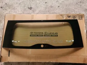 We Deliver and Install All Models of Lexus Back Glass
