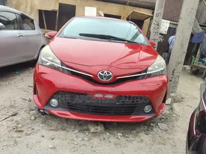 Toyota Yaris LE Hatchback 3dr 2016 Red