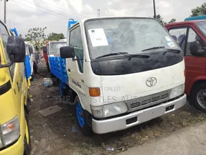 Toyota Dyna 100 Normal Hand