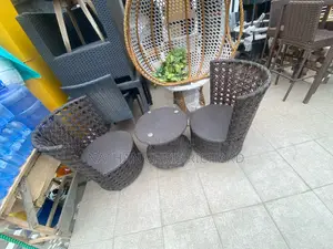 Simple Basket Sit Free Chair