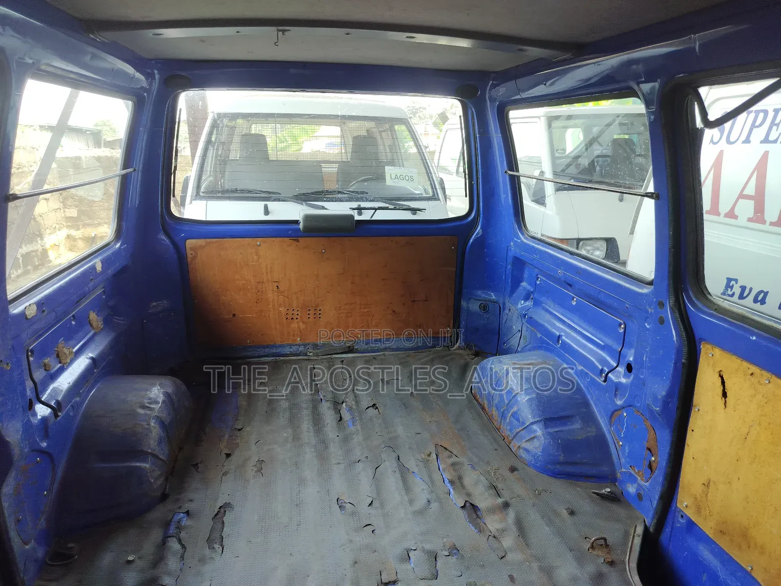 Mitsubishi L300 2006 Blue
