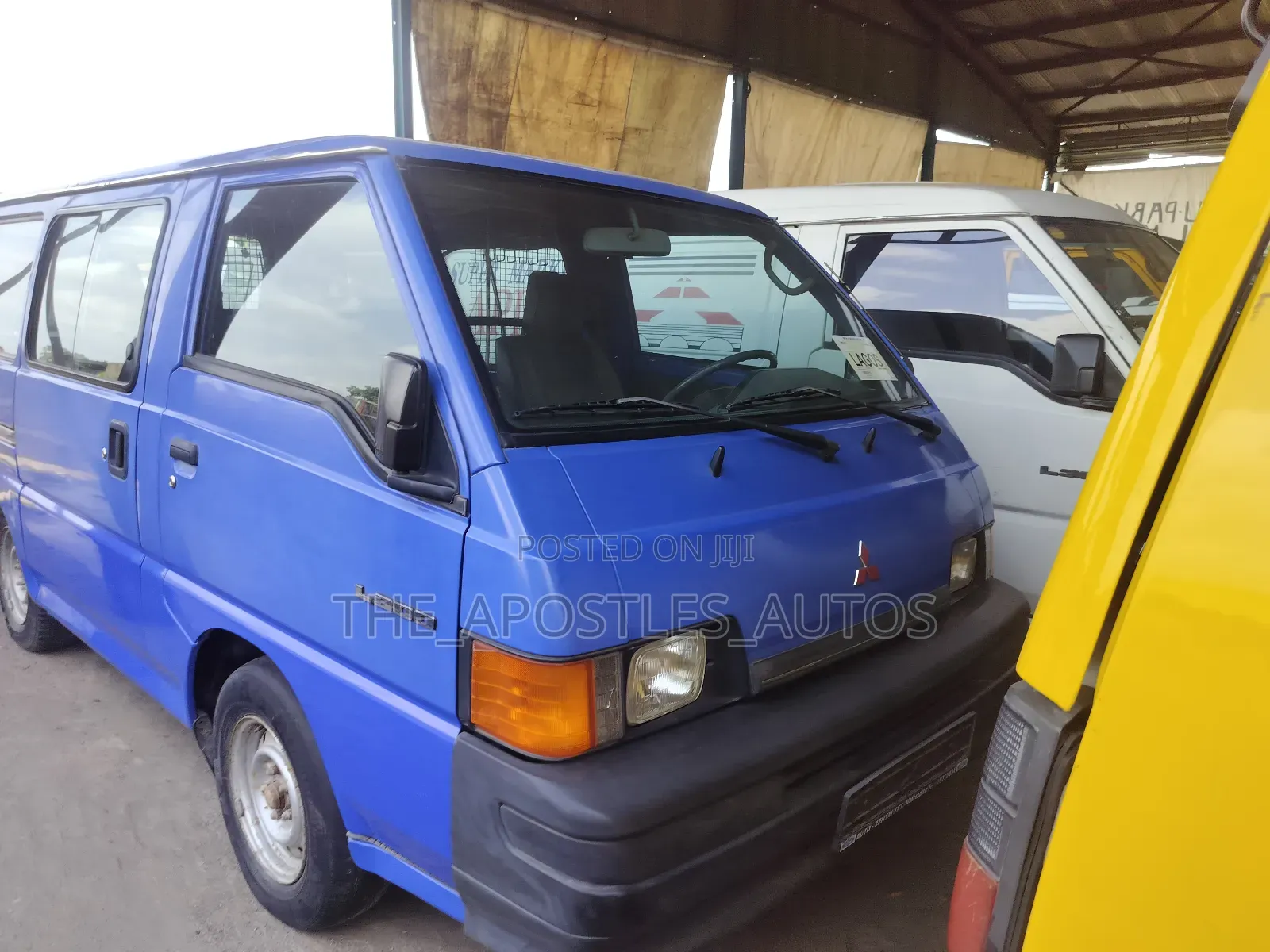 Mitsubishi L300 2006 Blue