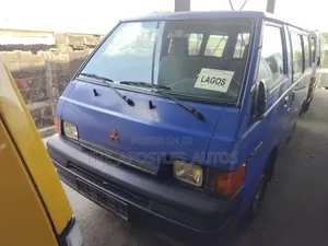 Mitsubishi L300 2006 Blue