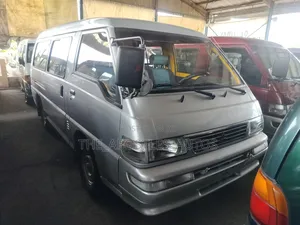 Mitsubishi Delica 2010 Silver