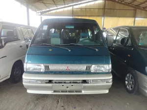 Mitsubishi Delica 2010 Green