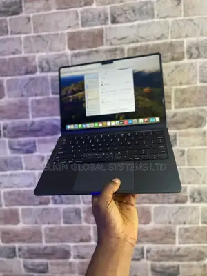 Laptop Apple MacBook Air 2022 M2 8GB Apple M2 SSD 256GB