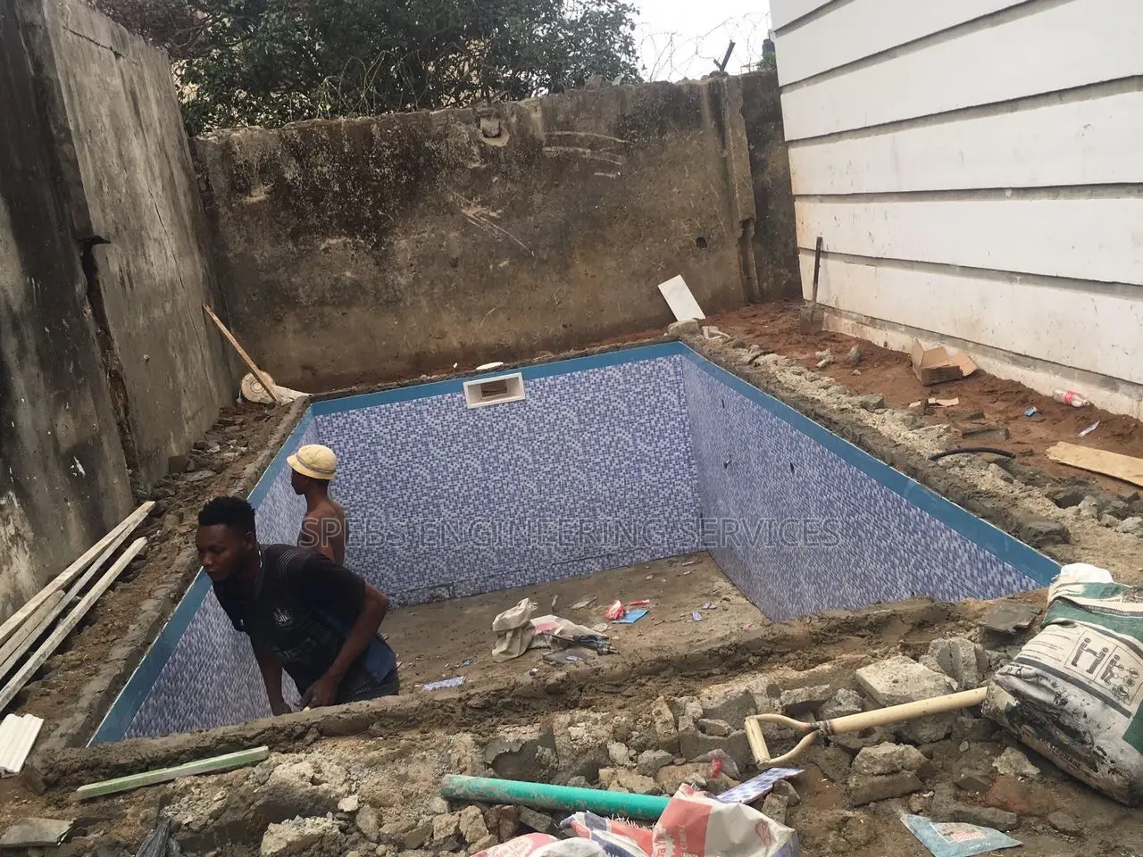 Swimming Pool Construct